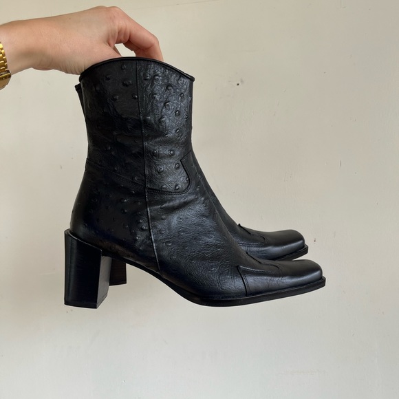 Black square toe boots - Bought in Italy - Picture 4 of 9